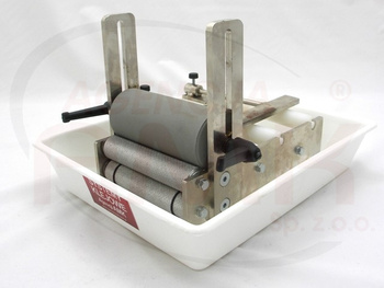 Stacjonarna nakładarka kleju z górną rolką dociskową - max szerokość elementu 150 mm, max wysokość 90 mm