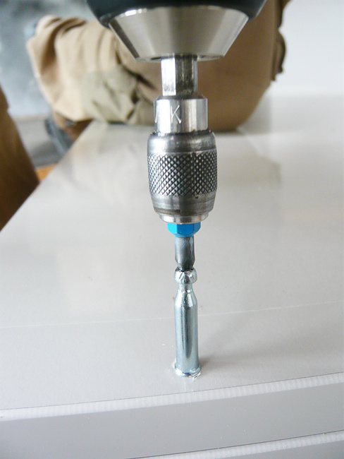 Kołek meblowy Ø5/7.5 mm złącze QUICK-SET