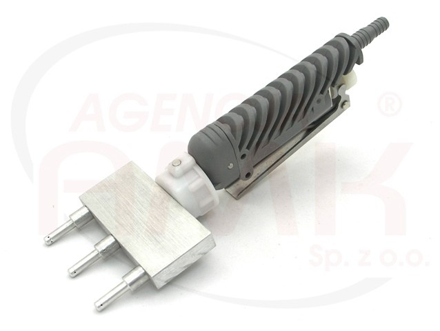 Dysza do gniazd pod kołki śr. 6 mm - potrójna