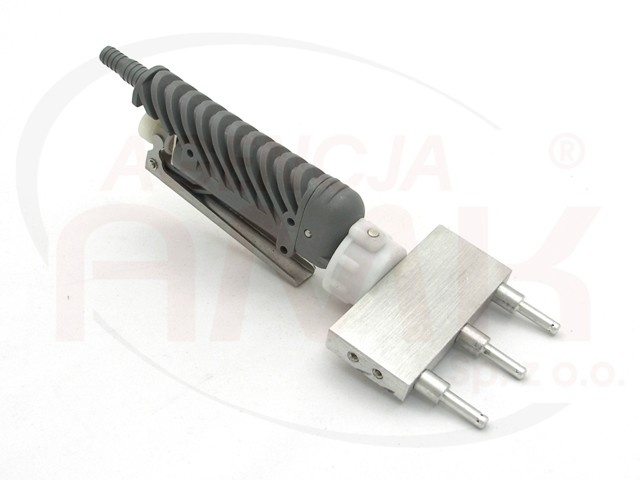 Dysza do gniazd pod kołki śr. 6 mm - potrójna