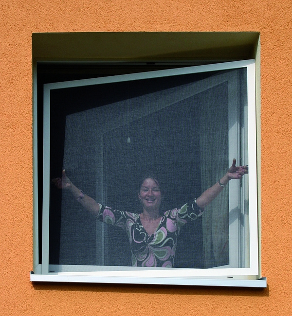 Profil aluminiowy ramy biały RAL 9016 z kołnierzem 10 mm (1szt.=3m)