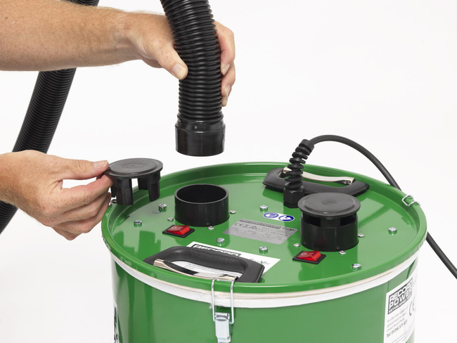 Powystawowy odciąg ścienny do pyłu i wiórów CGV286-3, 2x 1000W, 150l