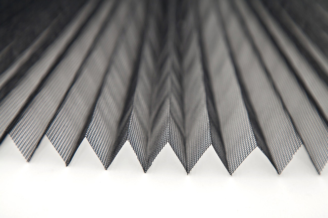 Siatka plisowana czarna 15mm, 2,50x30mb.