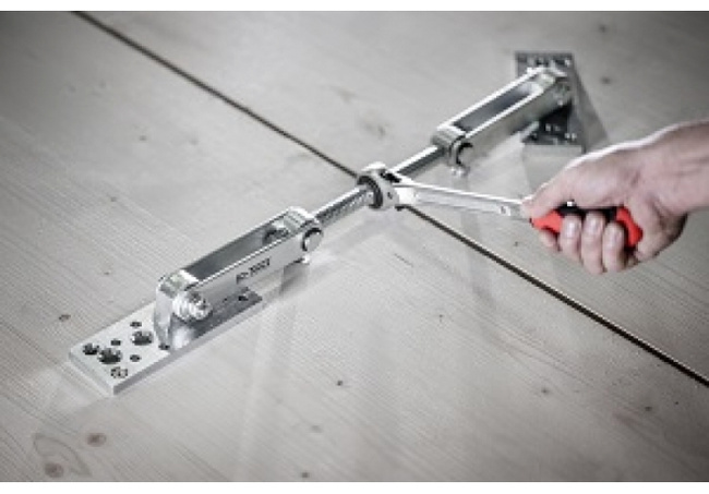 Zestaw dwóch ścisków ciesielskich w systenerze T-Loc