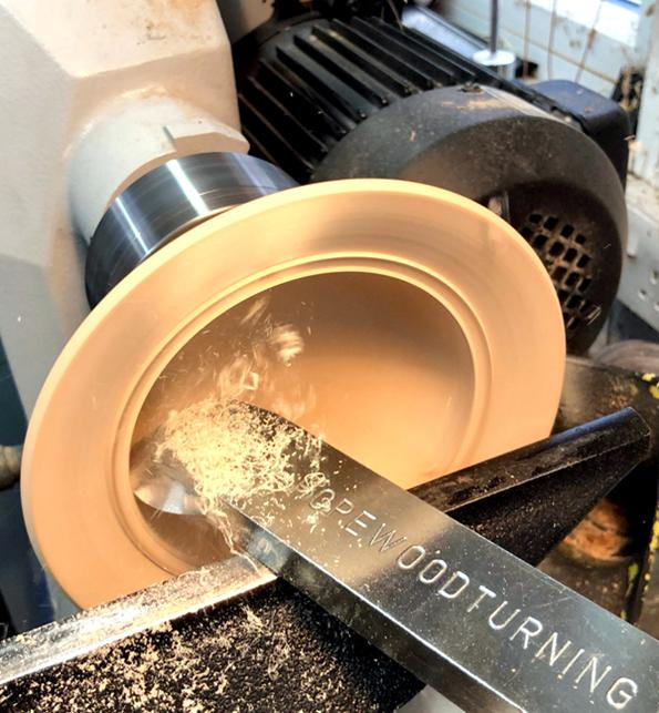 Okrągły skrobak CRYO z ujemnym kątem do misek i talerzy